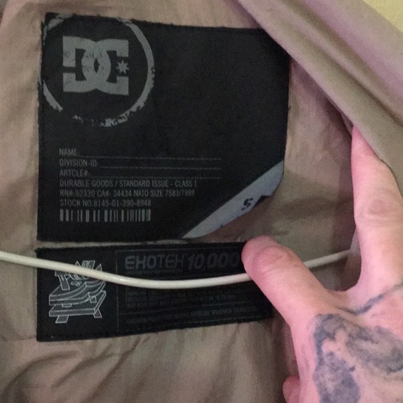 DC snowboarding coat - Picture 8 of 8